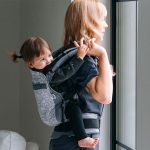 Liliputi® Csatos HordozóRainbow Line – Birdie